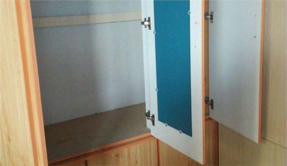 162衣柜推拉門的鏡子有什么好的安裝方法，步驟是什么？