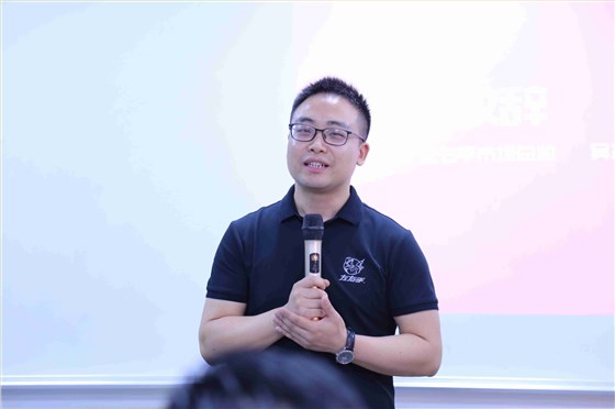 左右手市場(chǎng)總監(jiān)吳杰老師 左右手市場(chǎng)總監(jiān)吳杰老師