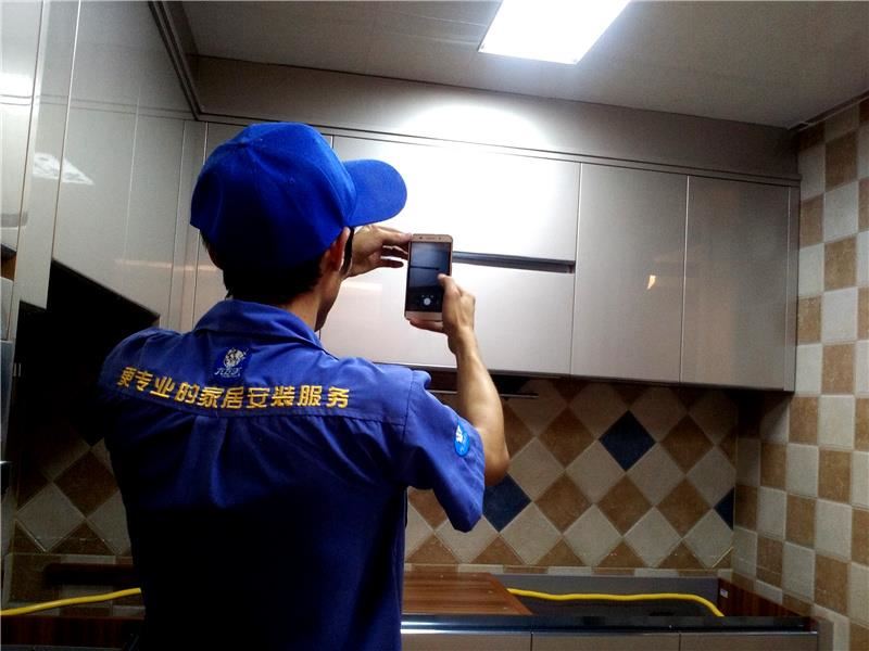 廚柜安裝驗收現場