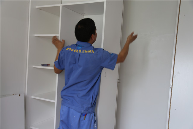 左右手家居安裝丨誰說定制整體衣柜貴，也可以逆轉(zhuǎn)啊