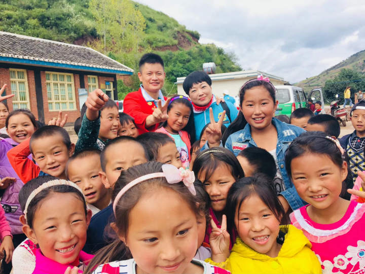 充滿(mǎn)活力的孩子們