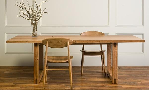 實木家具開裂是什么原因？怎么預(yù)防和修復(fù)呢？