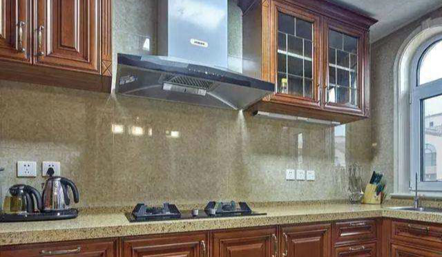 202煙機(jī)櫥柜吊頂安裝步驟有哪些？煙機(jī)櫥柜吊頂正確安裝流程