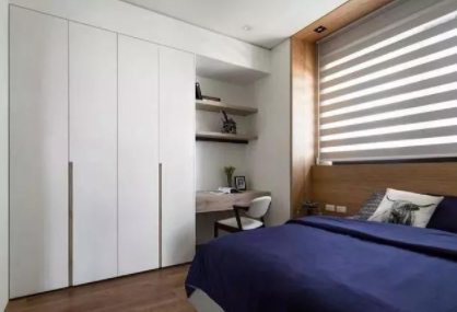 古典梳妝臺(tái)擺放：臥室衣柜這樣裝，梳妝臺(tái)都不用買了