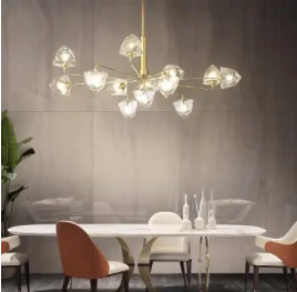 中式吊燈安裝：客廳吊燈一定要裝嗎？用其他燈具裝飾頂部也能美觀