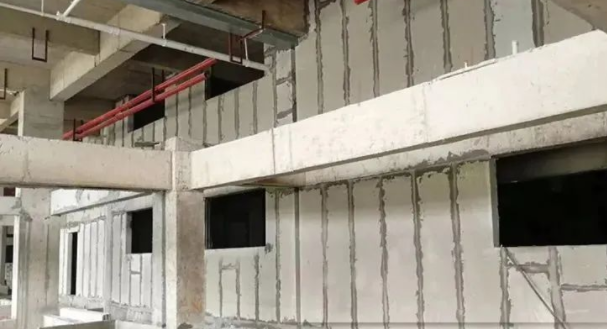 陶?；炷撩芏?神奇的陶粒混凝土隔墻板