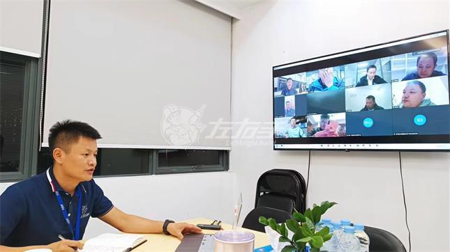 雙十一左右手的奮斗紀念日——1個組織、1個目標、1個指令、1起努力！