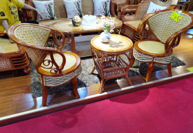 電動窗簾軌道安裝，懶到窗簾也要電動且自動？