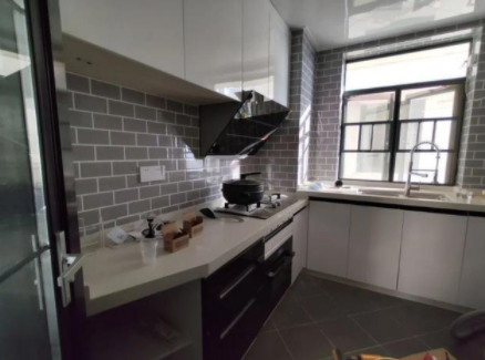 定制櫥柜：木質(zhì)、石材、磚砌、不銹鋼哪種材料好？