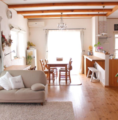 日本奇葩公寓：全屋采用原木家具，這個日本公寓溫暖又治愈