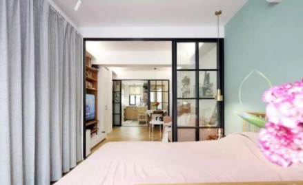 【客廳燈水晶燈】客廳吸頂燈安裝方法你知道嗎？安裝需要注意什么