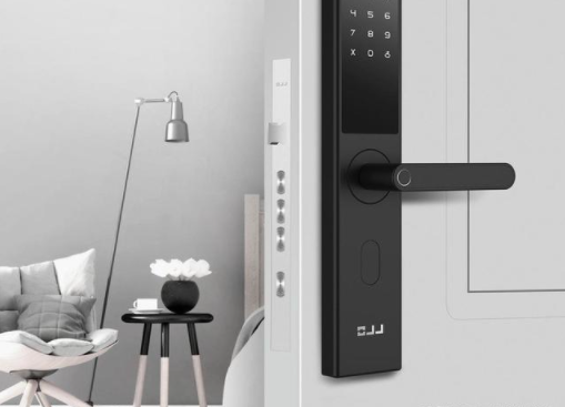 【云丁智能鎖推薦】安裝智能門鎖的人越來越多，選購時該注意什么呢？